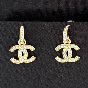 CHANEL CC Pearl Hoop Drop Earring Gold Tone